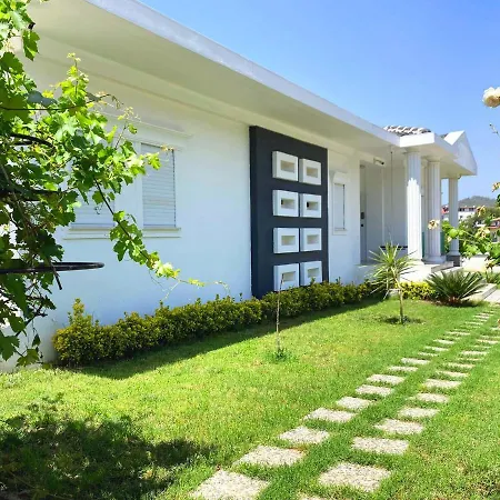 Villa çıftlık Vılla *